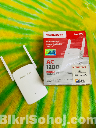 Mercusys ME30 AC1200 Dual Band Wi-Fi Range Extender